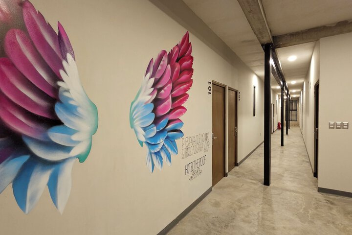 Room 30 of 47