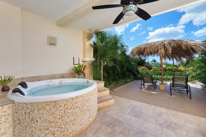 Hot Tub 27 of 74