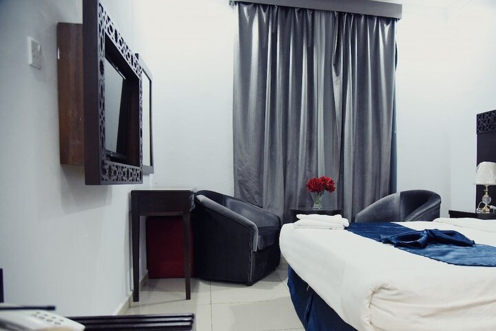 Hotel 48 of 117