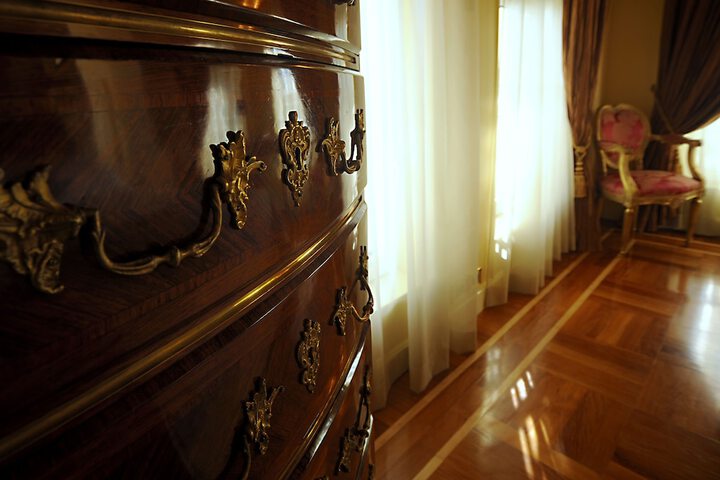 Room 35 of 77