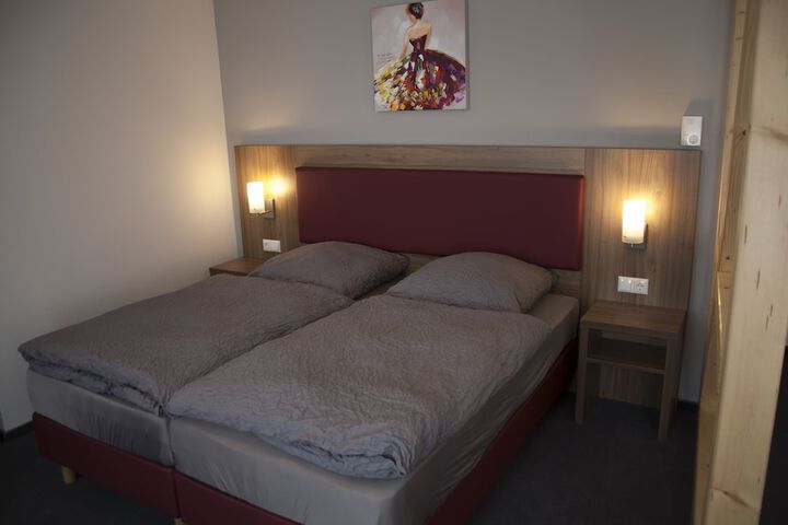 Room 3 of 29