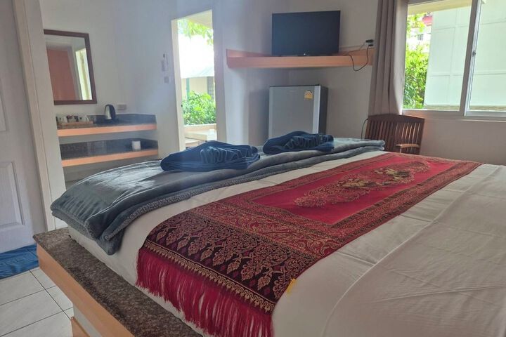 Room 30 of 136