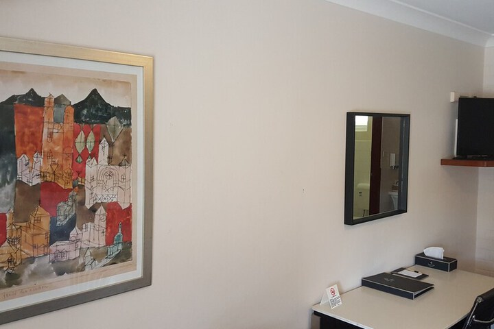Room 17 of 43