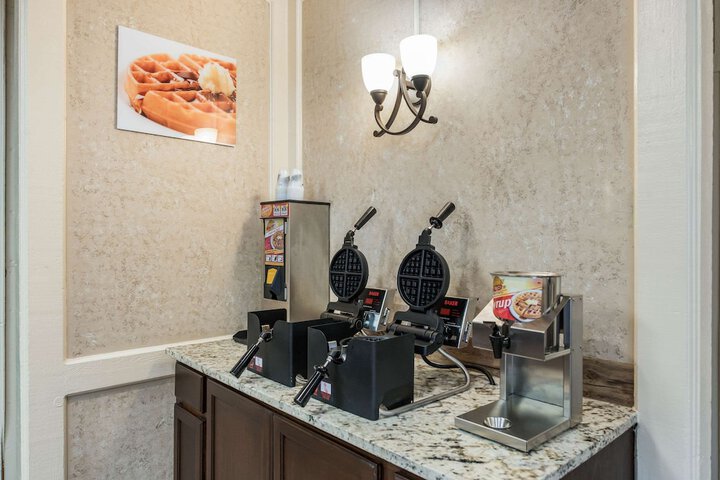 Breakfast/Coffee Service 30 of 36