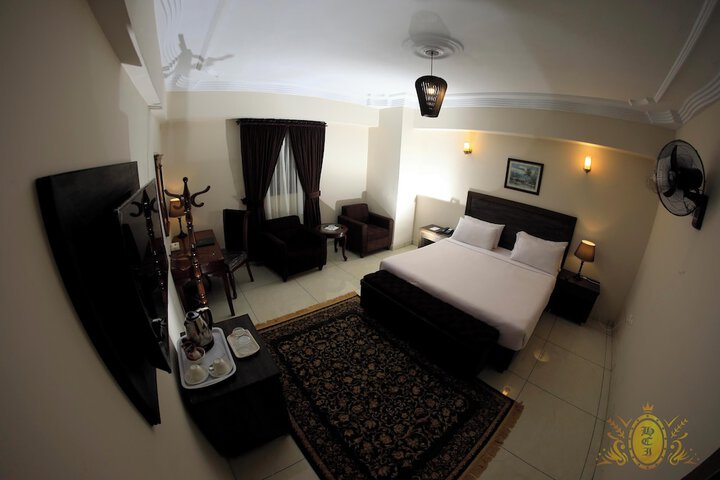 Room 19 of 49