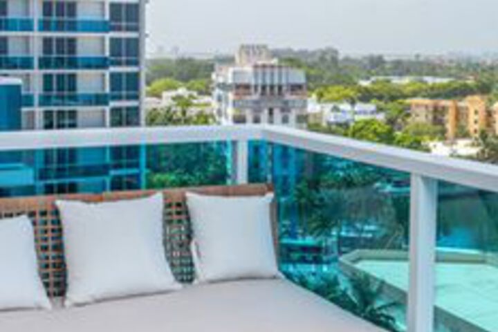 Private Residences at 1 H and H by LRMB
