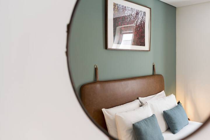 Room 9 of 53