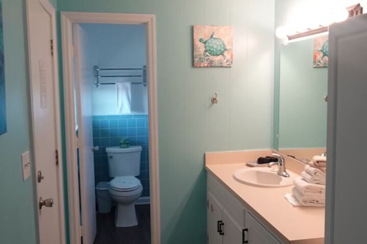 Room 200 of 282