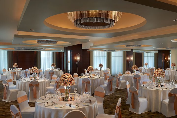 Ballroom/Hall 77 of 89