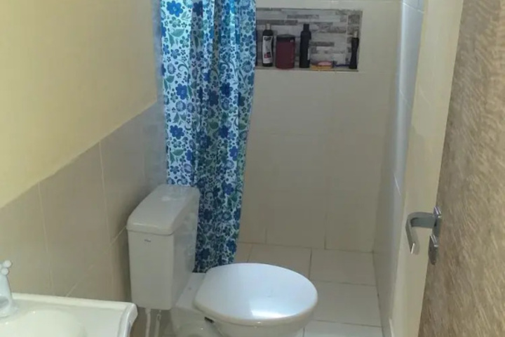 Room 5 of 10
