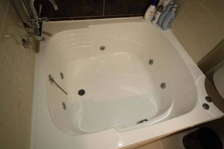 Hot Tub 73 of 82