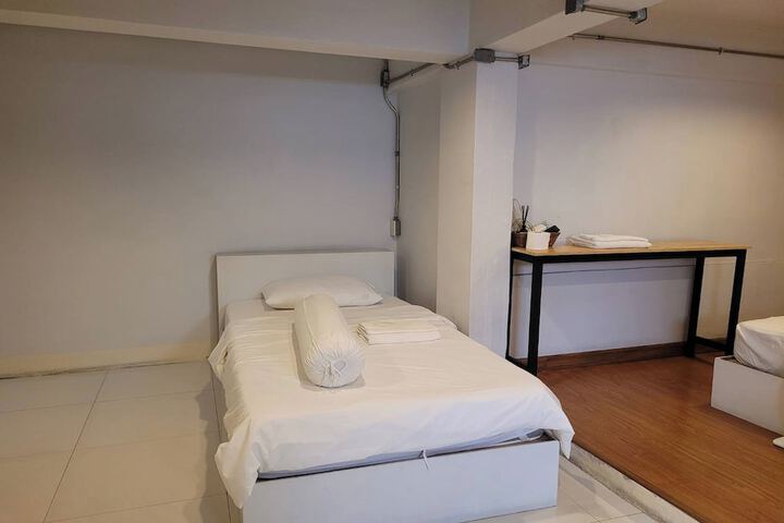 Room 38 of 77