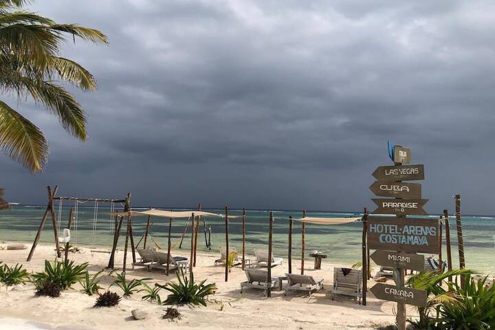 Beach 65 of 87
