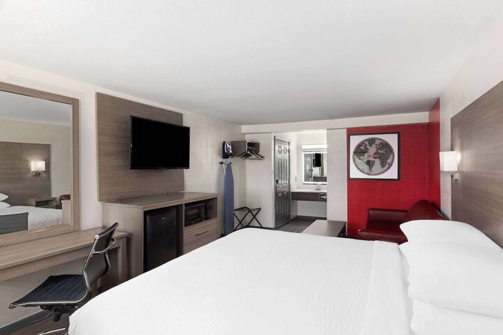 Room 18 of 41