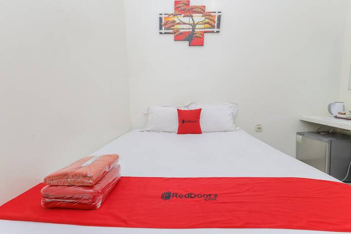 Room 15 of 28