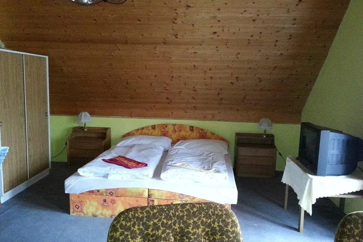 Room 3 of 14