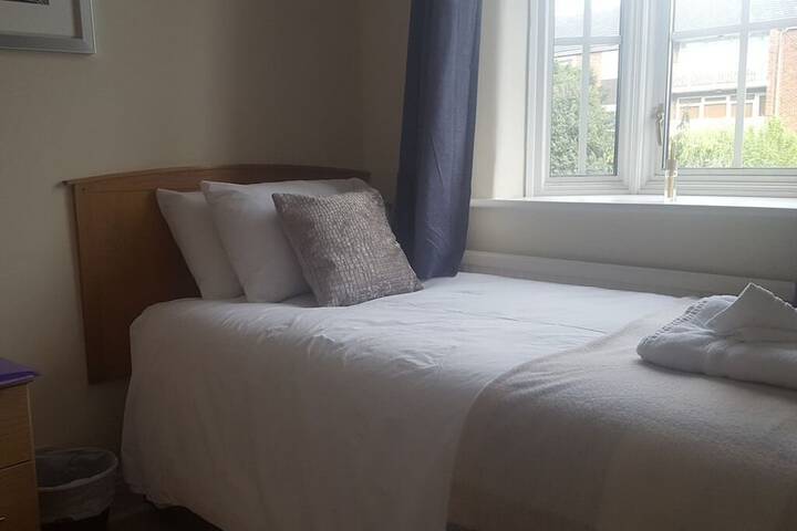 Room 5 of 41