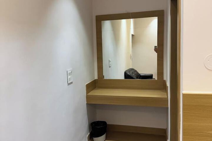 Room 12 of 47
