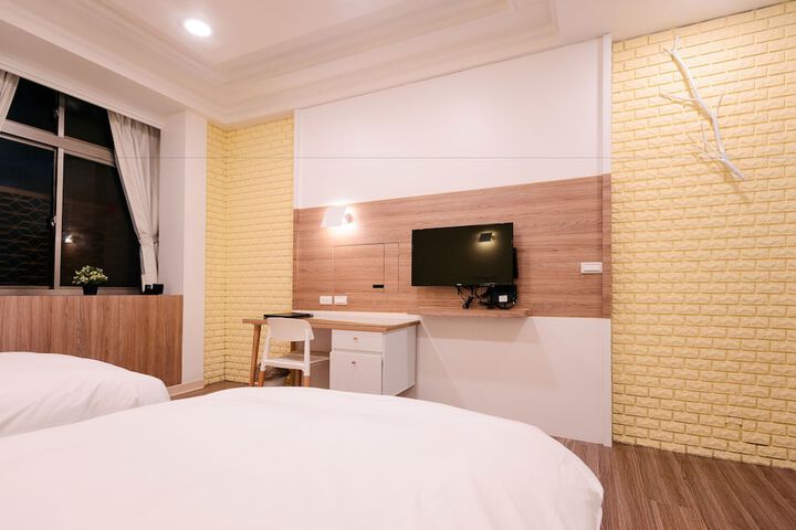 Room 54 of 97