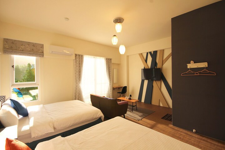 Room 27 of 53