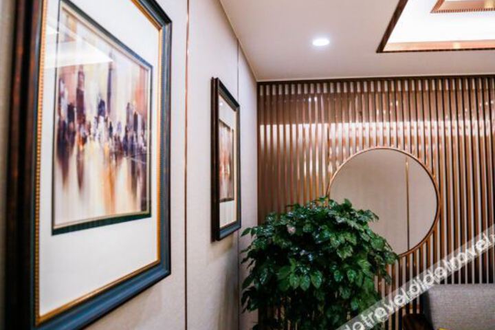 Hotel Interior 8 of 22