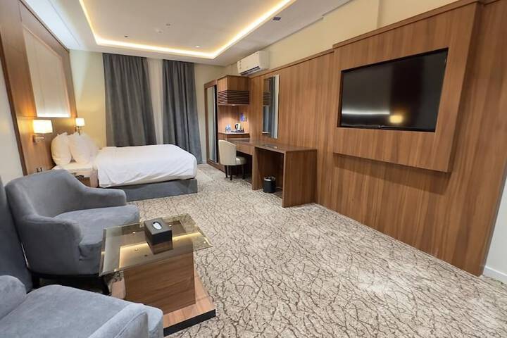 Room 2 of 12