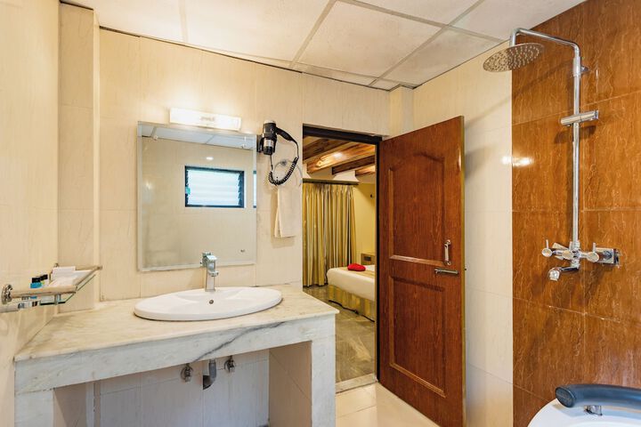 Room 46 of 126