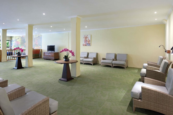 Hotel Interior 4 of 100