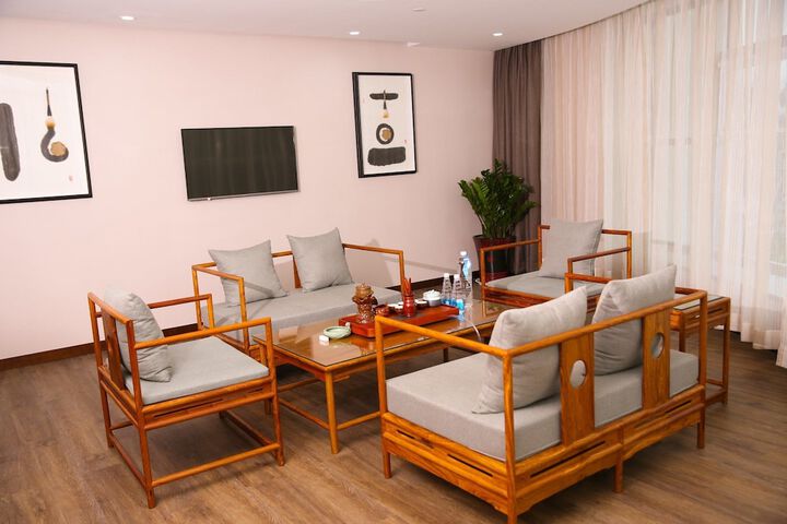 Room 35 of 35
