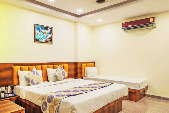 Room 12 of 31
