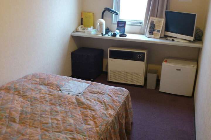 Room 8 of 17