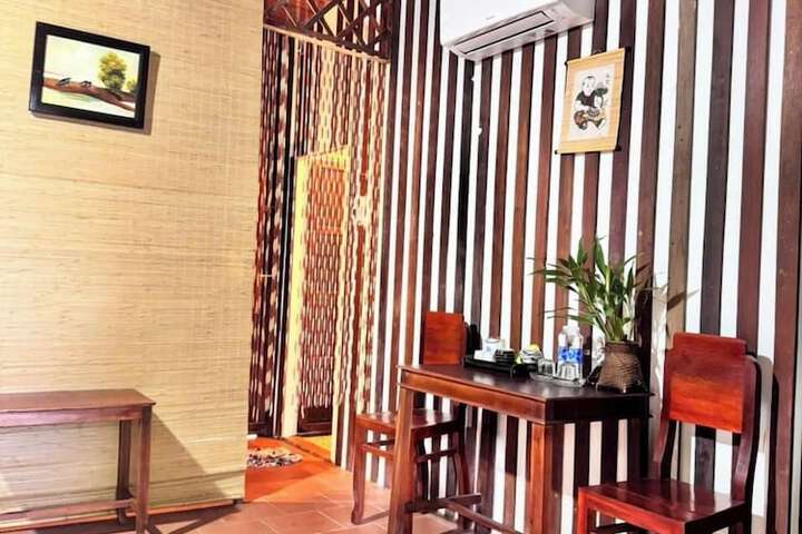 Room 9 of 25