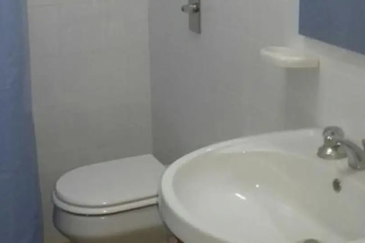 Room 8 of 8