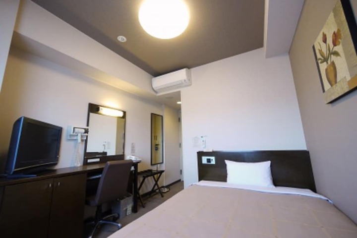 Room 13 of 47