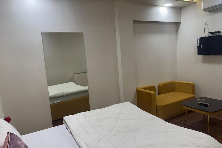 Room 15 of 29