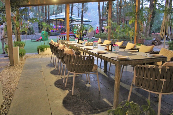 Dining 187 of 297