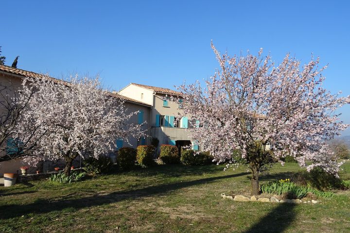 Hotel Exterior 48 of 70