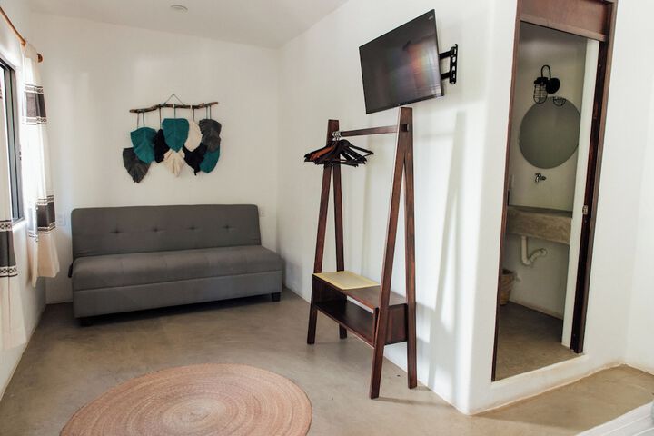 Room 4 of 36