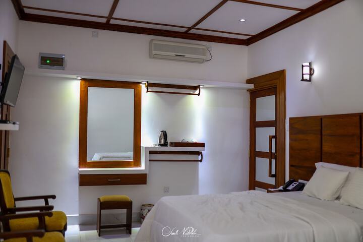 Room 5 of 36