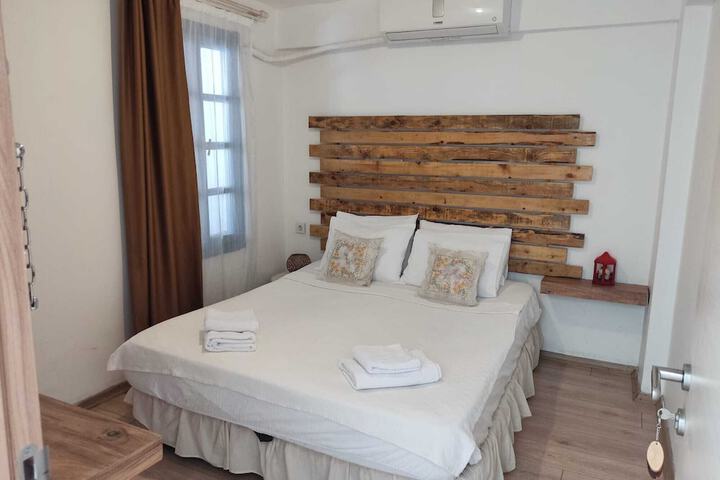 Room 9 of 23