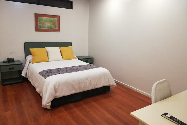 Room 2 of 10
