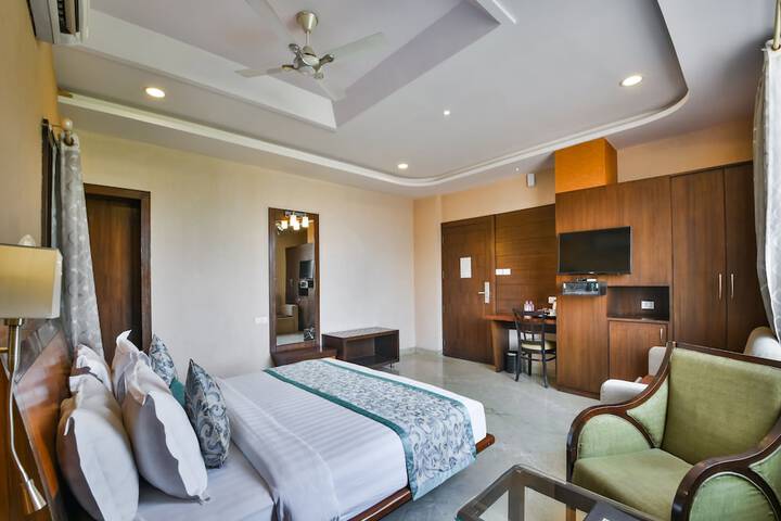 Room 19 of 48