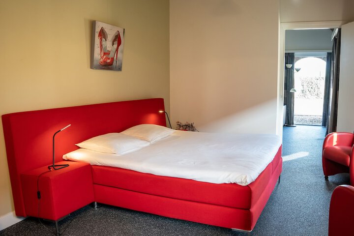 Room 17 of 39