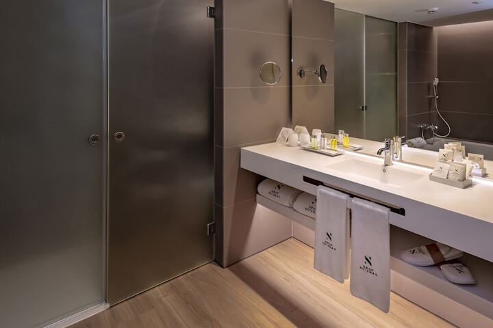 Bathroom Interior Photo