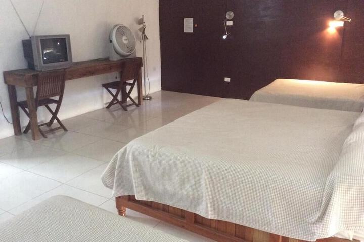 Room 8 of 27