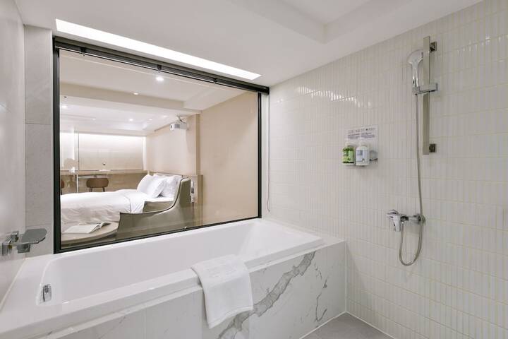 Room 104 of 145