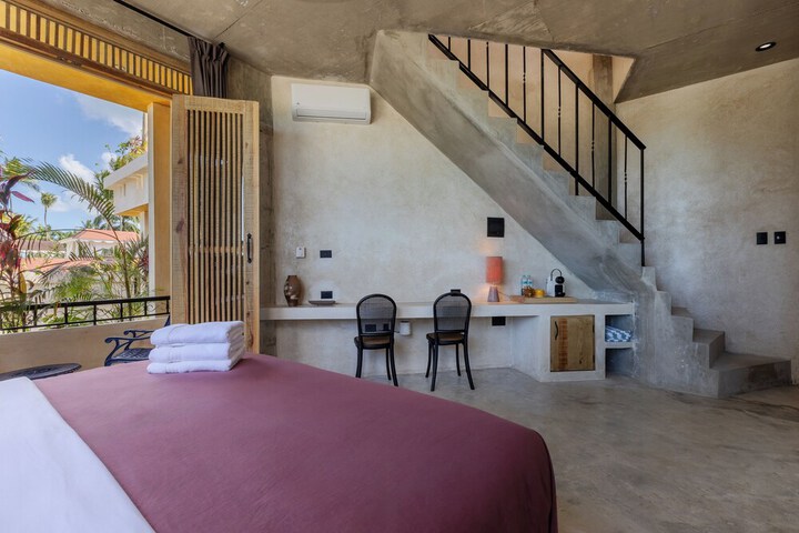 Room 46 of 99