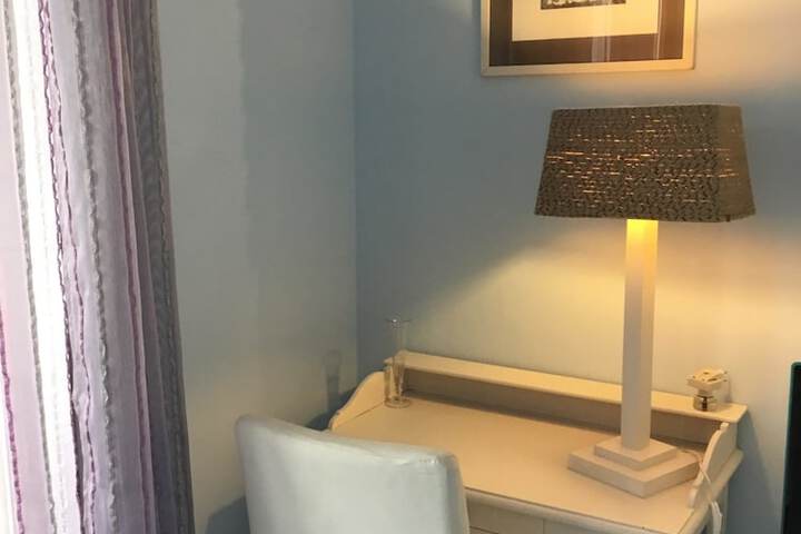 Room 30 of 40