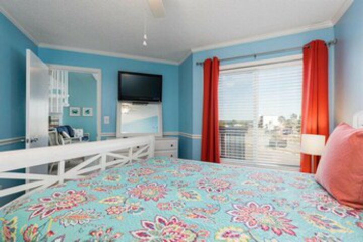 Room 106 of 122