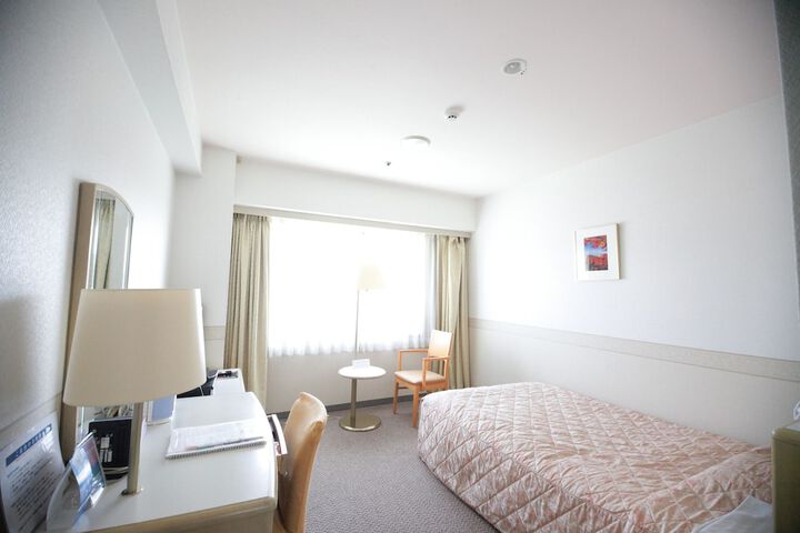 Room 8 of 23